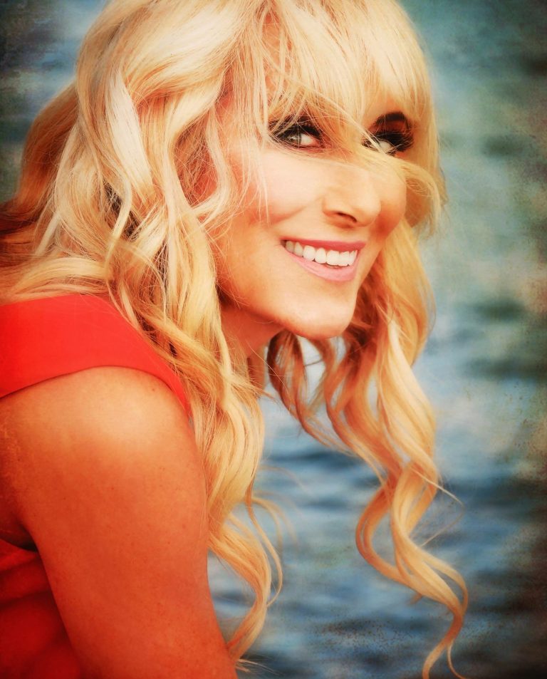 GLO IMG 6860 768x953